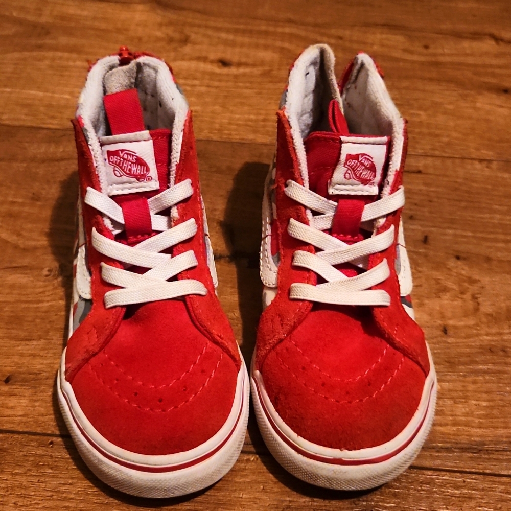 Red Vans off the wall size 8.5